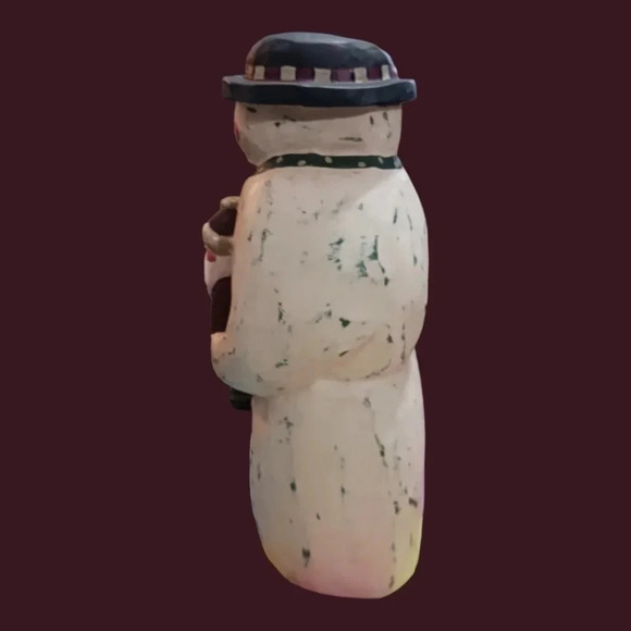 Wood snowman holding santa in his hands - Picture 4 of 6